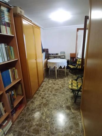 Chalet adosado en calle de la Constitució