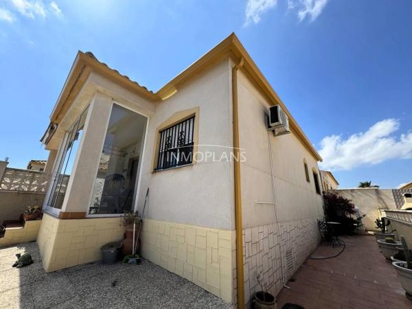 Chalet pareado en calle Río Narcea