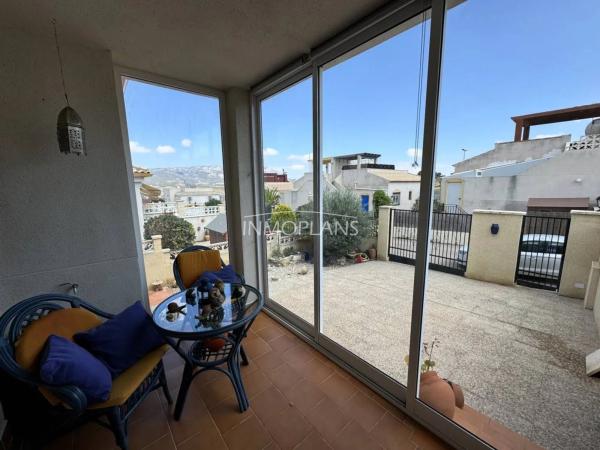 Chalet pareado en calle Río Narcea