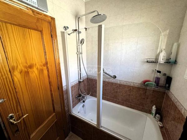 Chalet pareado en calle Río Narcea