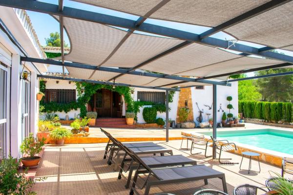 Masía en Casa de la Capona, 03430 Onil, Alicante s/n