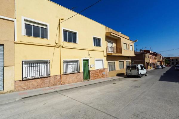 Chalet adosado en calle Velázquez