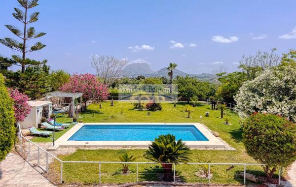 Casa independiente en Cv-729