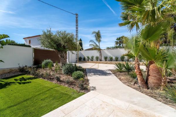 Casa independiente en calle el Faig