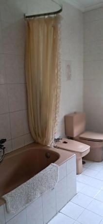 Casa independiente en avenida Leitariegos, 40