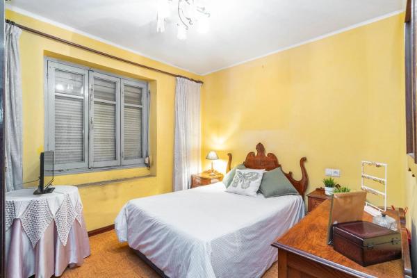 Casa independiente en avenida Leitariegos, 40