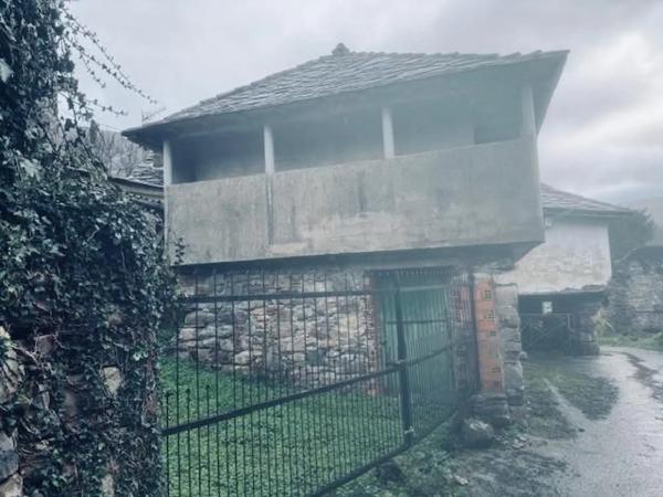 Casa de pueblo en Vía, 2