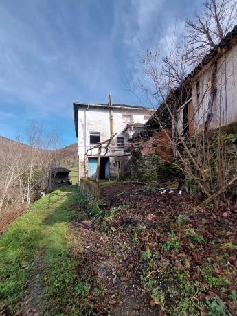 Casa independiente en calle Uría