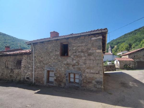 Casa de pueblo en Lugar Cuerigo, 31