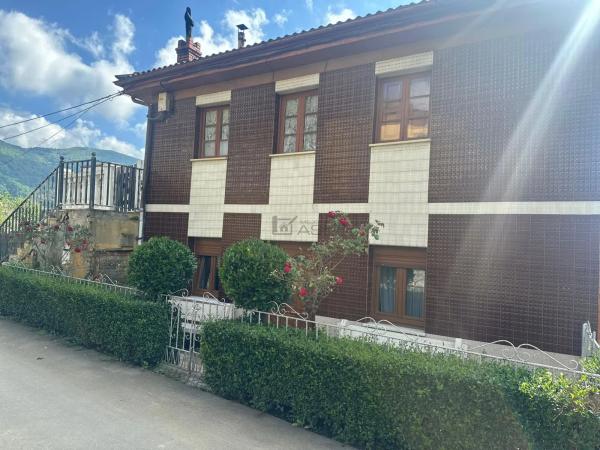 Casa independiente en carretera de Casorvida