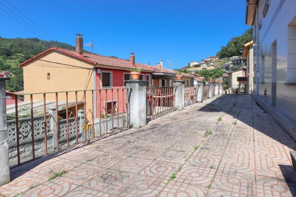 Casa independiente en calle Arriondo Alto, 42