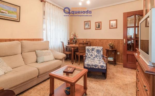 Casa independiente en Lg Columbiello, 44