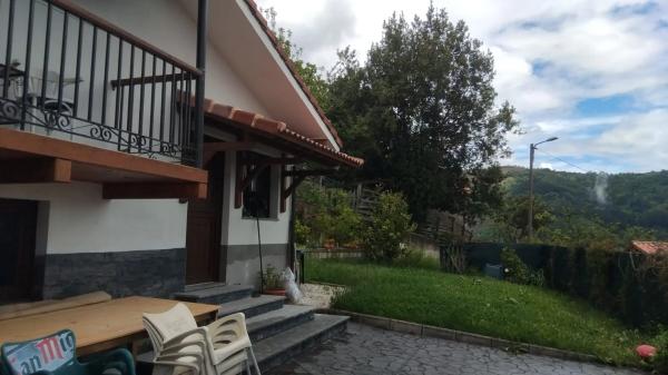 Casa de pueblo en pola de lena s/n