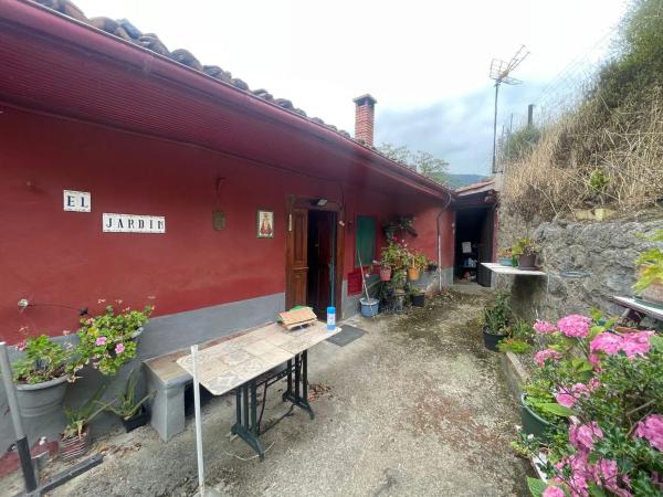 Casa de pueblo en La cortina s/n sn