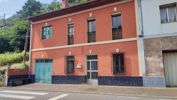 Casa de pueblo en Lg Valdedios