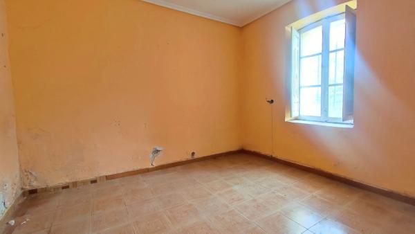 Casa de pueblo en Lg Valdedios