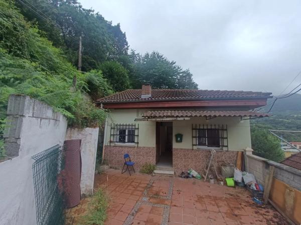 Casa independiente en Vía, 4