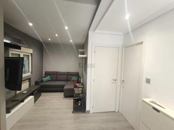 Casa independiente en Vía, 4