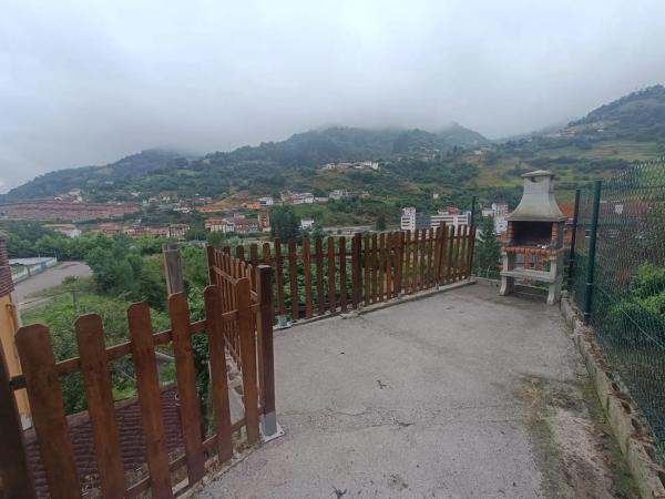 Casa independiente en Vía, 4