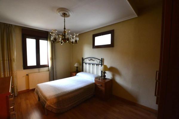 Casa independiente en plaza Marqués Casa Quijano