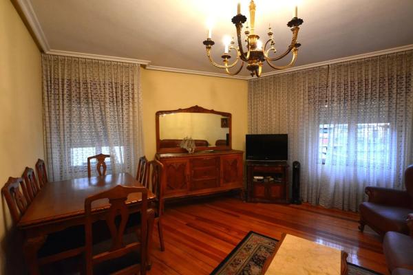 Casa independiente en plaza Marqués Casa Quijano