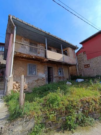 Casa de pueblo en carretera general, 96