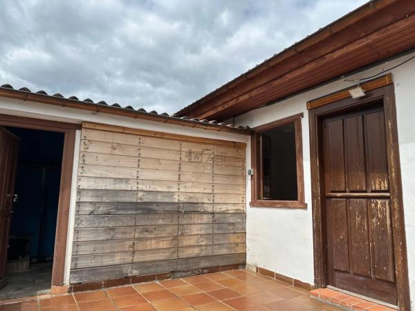 Casa independiente en carretera de Casorvida