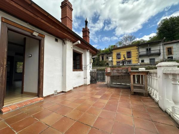 Casa independiente en carretera de Casorvida