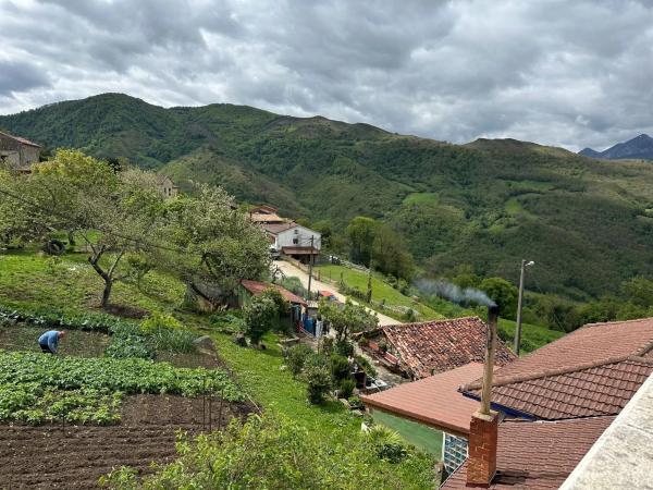 Casa independiente en carretera de Casorvida