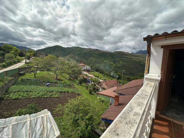 Casa independiente en carretera de Casorvida