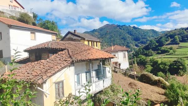 Casa independiente en Moreda - Santibañez