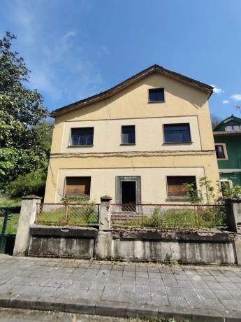 Casa independiente en Lugar Cuadriella