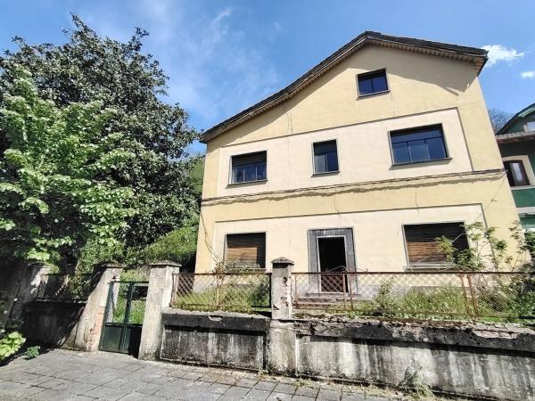 Casa independiente en Lugar Cuadriella