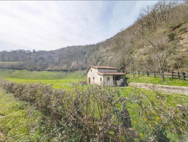 Casa independiente en carretera la Casomera