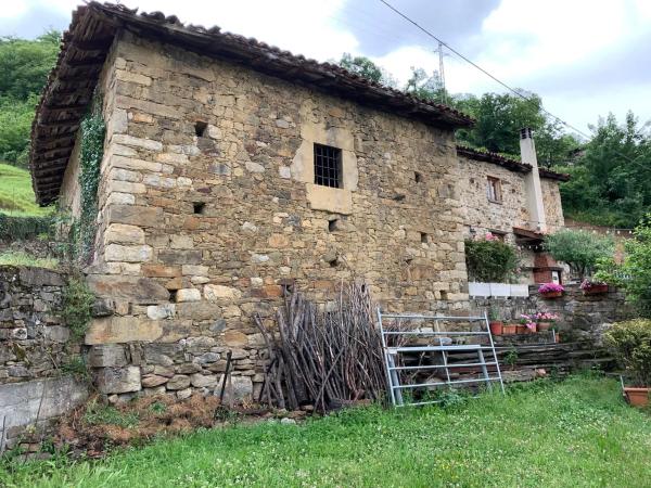 Casa de pueblo en Lugar Vega, 5