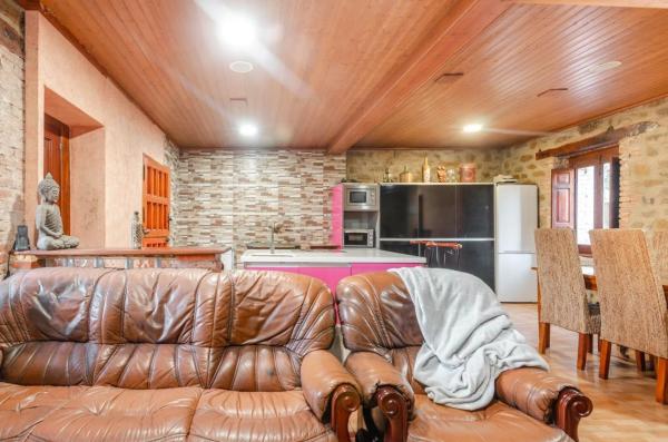 Casa independiente en Lugar Castañedo