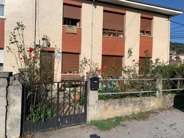 Casa de pueblo en La estacion, 1