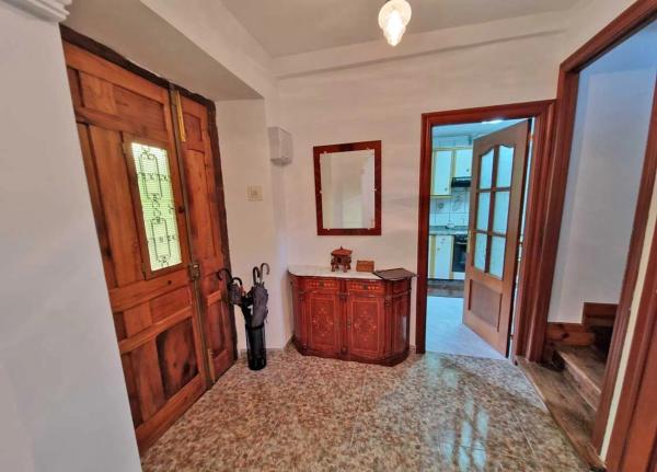 Casa de pueblo en Mi-2, 36