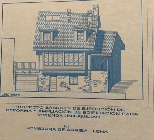 Casa de pueblo en Le-9, 9