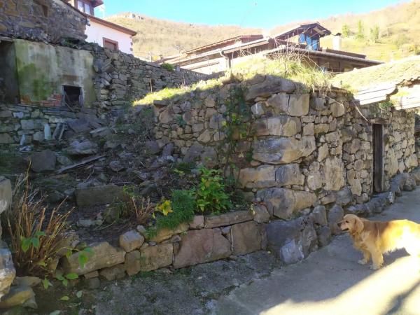 Casa de pueblo en Le-9, 9