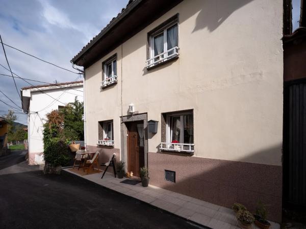 Casa de pueblo en La Pola Vieya, 136