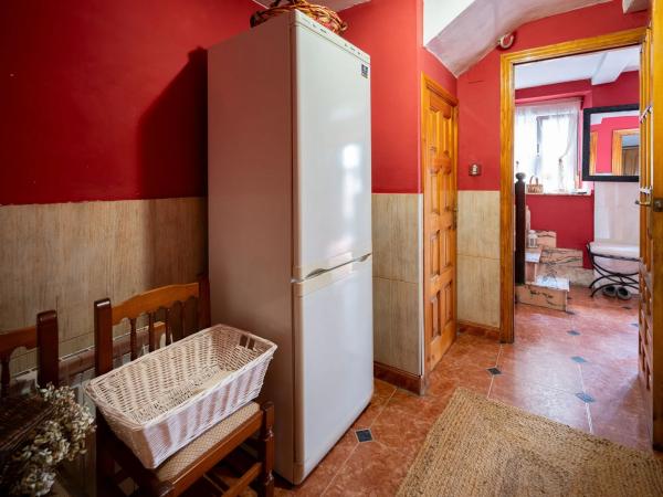 Casa de pueblo en La Pola Vieya, 136