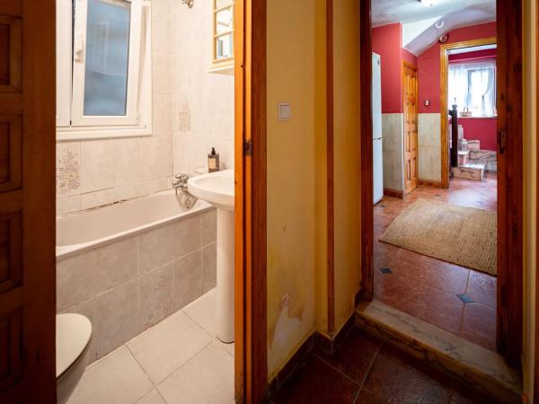 Casa de pueblo en La Pola Vieya, 136