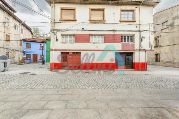 Casa independiente en calle Silvino Arguelles