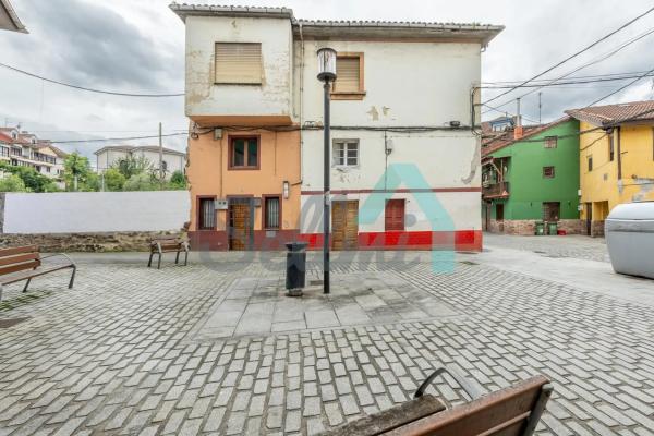 Casa independiente en calle Silvino Arguelles