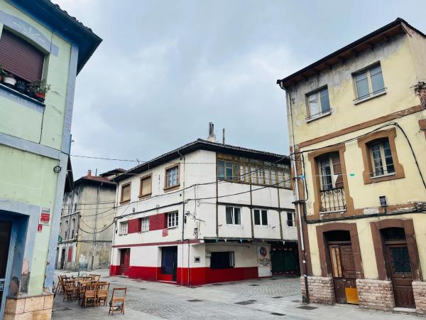 Casa de pueblo en calle Silvino Arguelles, 12