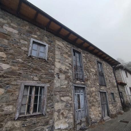 Casa independiente en Pola lena