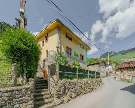 Casa independiente en Ln-8