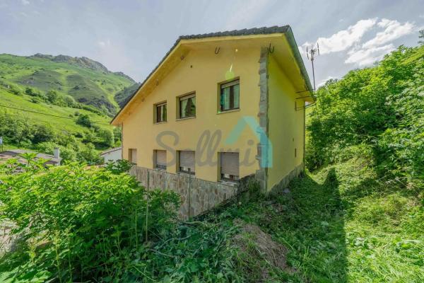 Casa independiente en Ln-8