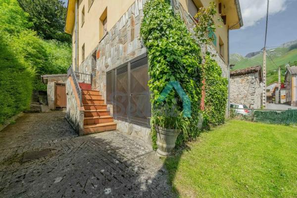 Casa independiente en Ln-8